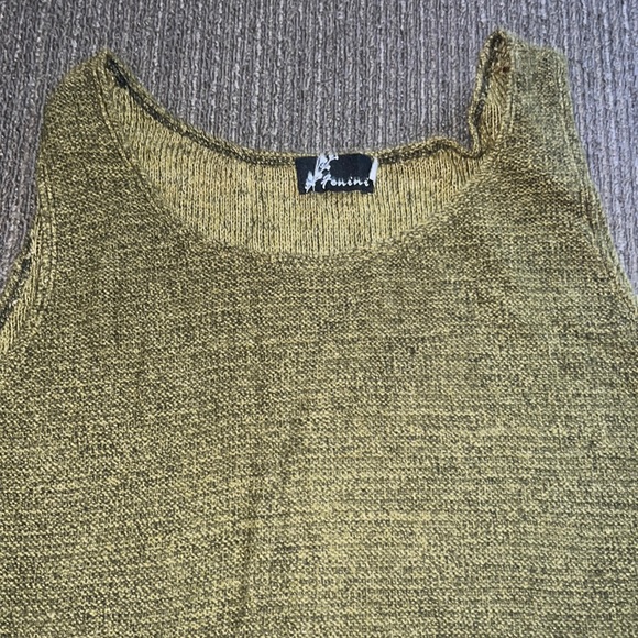 🤩Green lightweight sweater Tank Top 2X - Picture 2 of 6